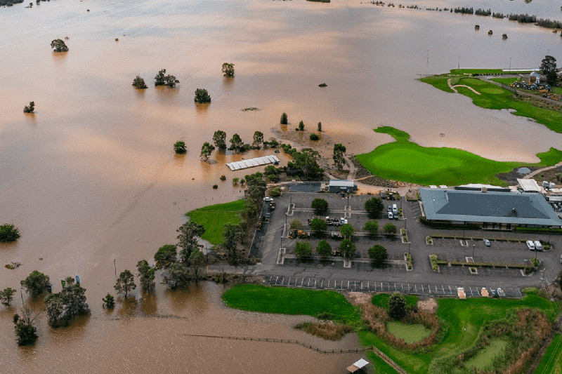 Dritte Flut in drei Jahren bedroht Golfclubs